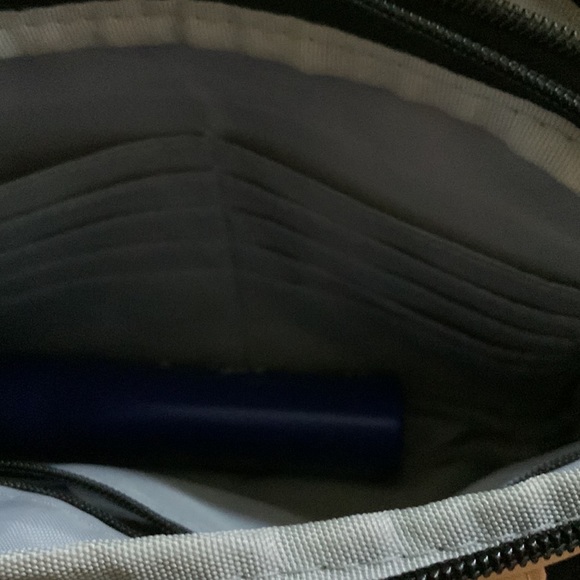 Crossbody bag - Picture 3 of 8